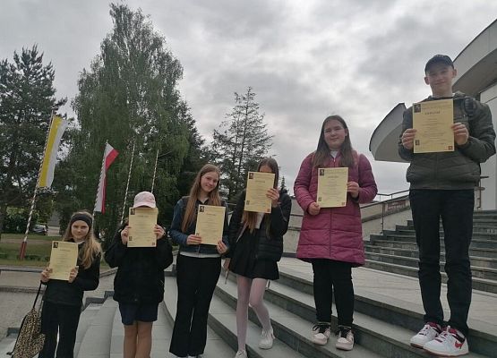 Laureaci i finaliści Wojewódzkiego Konkursu Biblijnego grafika