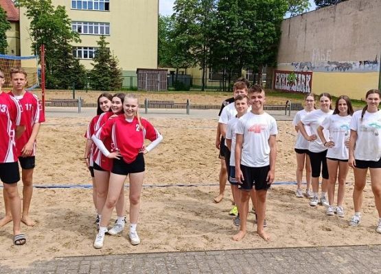 Miejskie Mistrzostwa Młodzieży Szkolnej w Siatkówce Plażowej grafika
