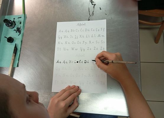 Kaligrafia - trudna sztuka pięknego pisania grafika