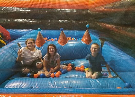 IV b w AirSpace grafika