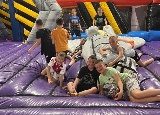 IV b w AirSpace grafika