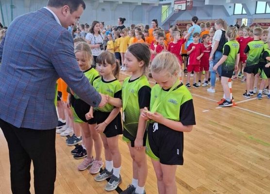 Kto z nas lepiej i prędzej grafika