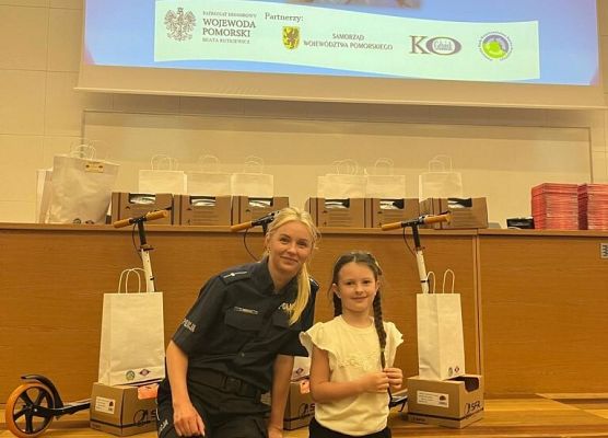 Laureatka i wyróżnienie w konkursie na projekt odblasku grafika