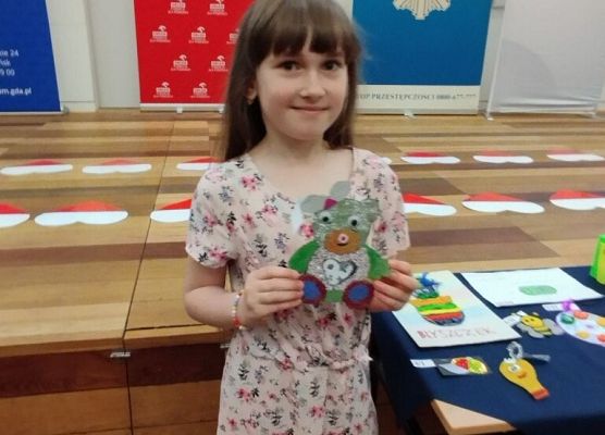 Laureatka i wyróżnienie w konkursie na projekt odblasku grafika