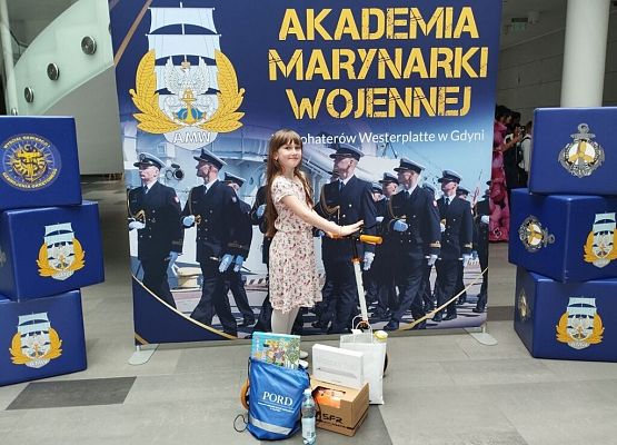 Laureatka i wyróżnienie w konkursie na projekt odblasku grafika