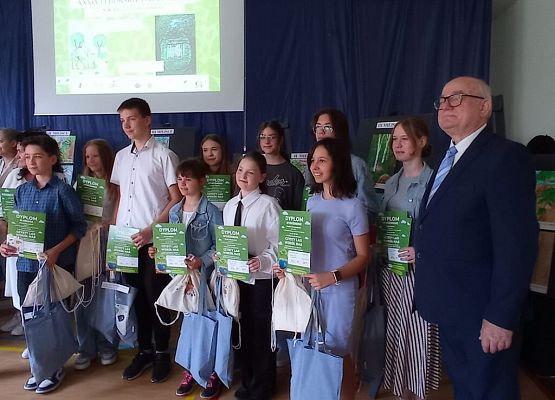 „Słodki lisek na polanie” – rozstrzygnięcie konkursu plastycznego grafika