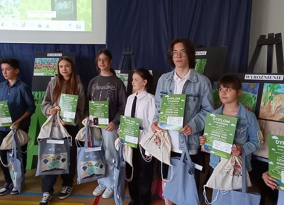 „Słodki lisek na polanie” – rozstrzygnięcie konkursu plastycznego grafika