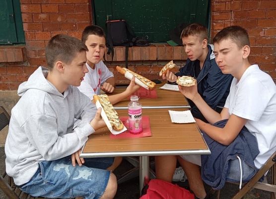 7B w Krakowie grafika