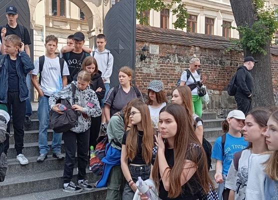 7B w Krakowie grafika