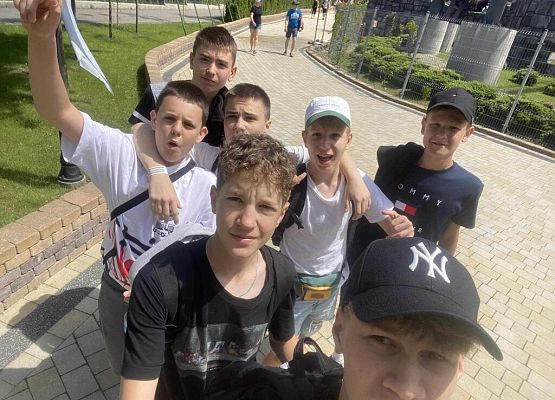 7B w Krakowie grafika