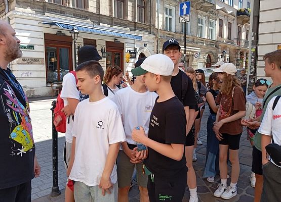 7B w Krakowie grafika