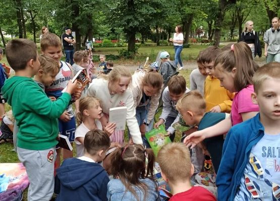 Czerwcowe „Czytanie na polanie” grafika