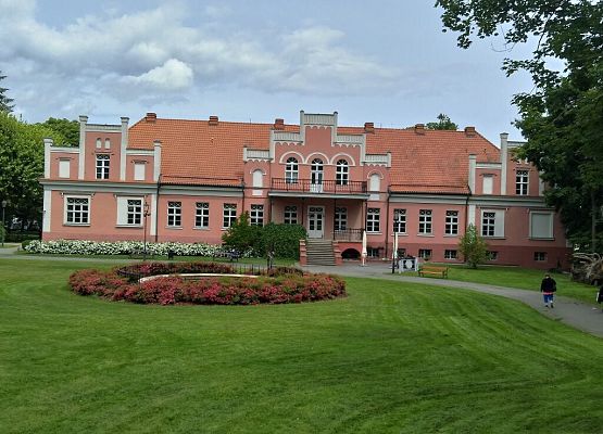 Piknik przyrodniczy klasy VIb grafika