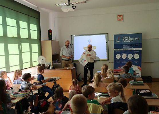 Nowa legitymacja szkolna i system Fala grafika