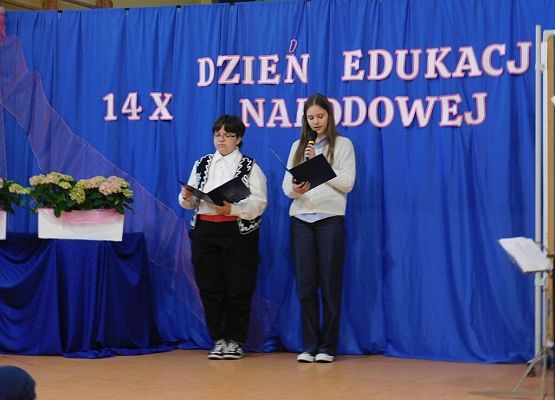 Tym, którzy prowadzą nas do źródeł wiedzy grafika