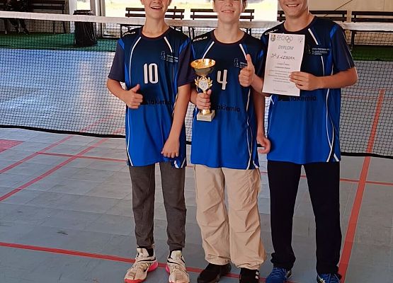 Mistrzowie Powiatu w Badmintonie grafika