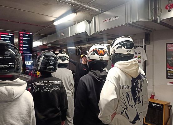 Wspólna wycieczka klas 7a i 8a grafika