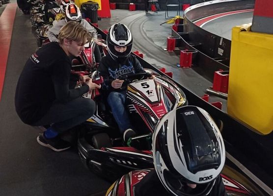 Wspólna wycieczka klas 7a i 8a grafika