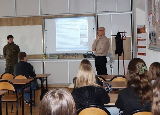 Powiatowe Centrum Edukacyjne w programie "Otwarta firma" grafika