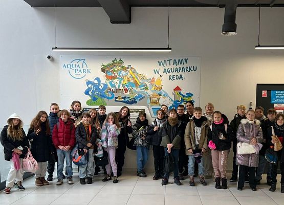 Zjeżdżalnie i inne wodne atrakcje w Aquaparku grafika