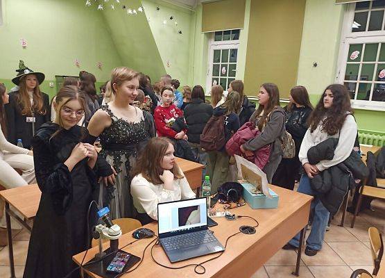  Upiorna Nerd Night w LO 1 grafika