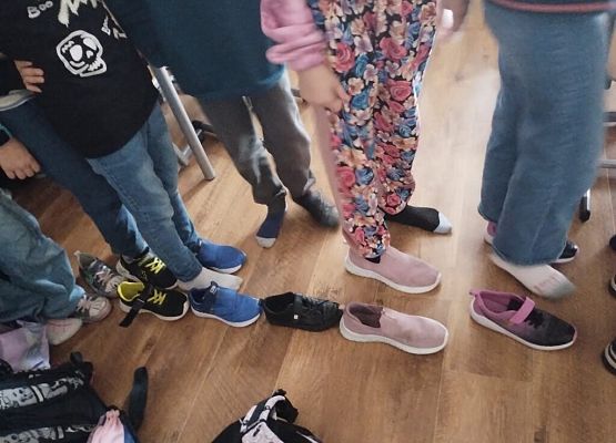 Święty Andrzej Ci ukaże, co Ci los przyniesie w darze - andrzejki w klasach 1-3 i w szkolnej świetlicy grafika