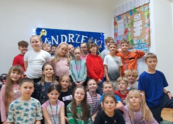 Święty Andrzej Ci ukaże, co Ci los przyniesie w darze - andrzejki w klasach 1-3 i w szkolnej świetlicy grafika