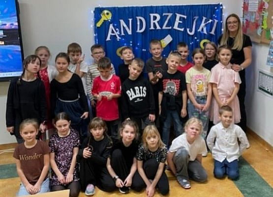 Święty Andrzej Ci ukaże, co Ci los przyniesie w darze - andrzejki w klasach 1-3 i w szkolnej świetlicy grafika
