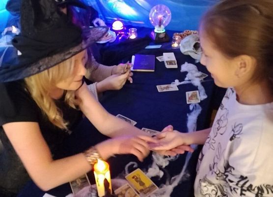 Andrzejki naukowe grafika