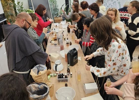 Warsztaty międzypokoleniowe (seniorzy– młodzież) w Gdańsku grafika