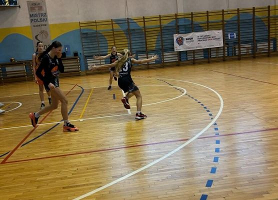 Ogromny sukces naszych koszykarek grafika