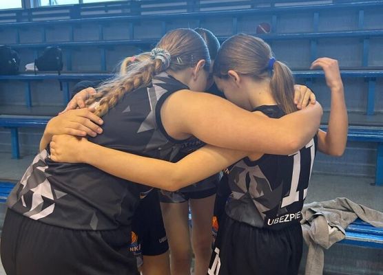 Ogromny sukces naszych koszykarek grafika