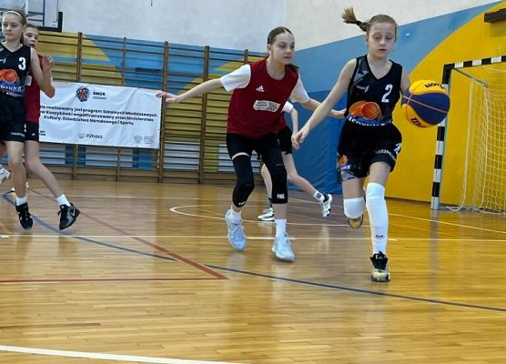 Ogromny sukces naszych koszykarek grafika