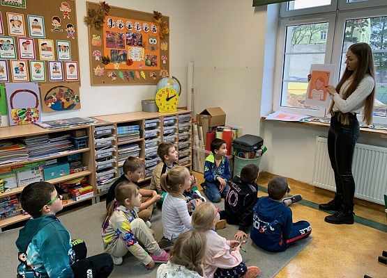 Godzina dla Młodych Głów grafika