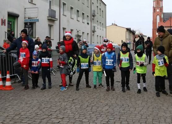 Biegi mikołajkowe grafika