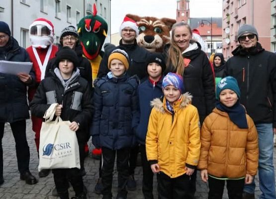 Biegi mikołajkowe grafika