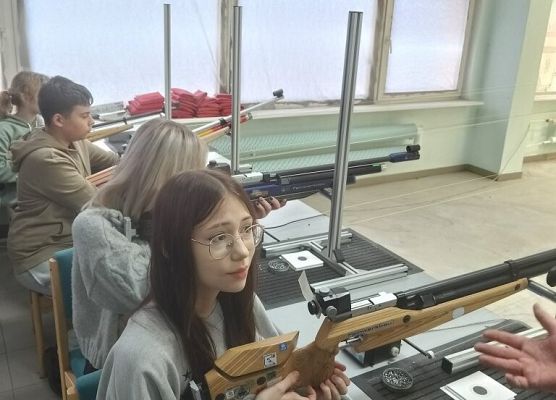 Mikołajki na strzelnicy grafika