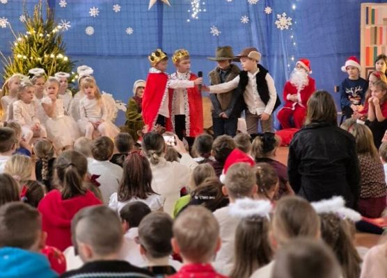 Festiwal świąteczny klas I-III grafika