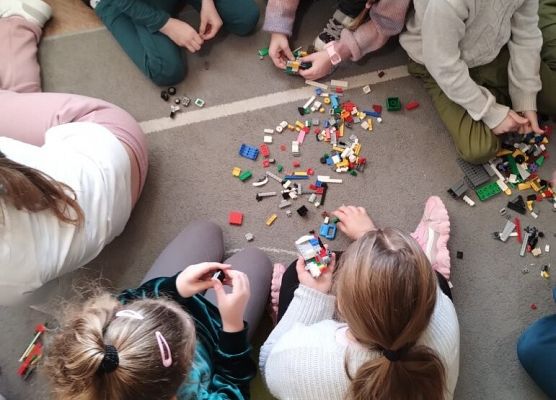 Klocki Lego.  Zabawka, z której nie da się wyrosnąć… grafika