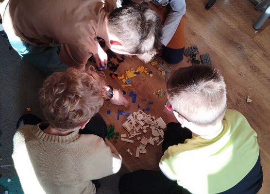 Klocki Lego.  Zabawka, z której nie da się wyrosnąć… grafika