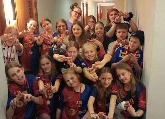 Wyjazd koszykarek do Hiszpanii: sport, przygoda i niezapomniane chwile! grafika