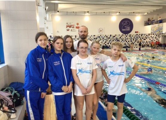 Dwa medale naszych uczennic na zawodach pływackich! grafika