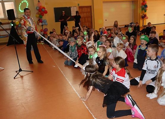 Bal karnawałowy grafika