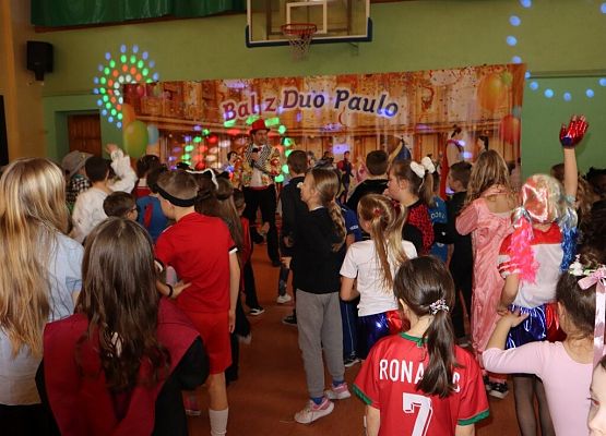 Bal karnawałowy grafika