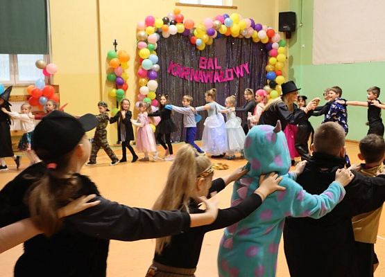 Bal karnawałowy grafika