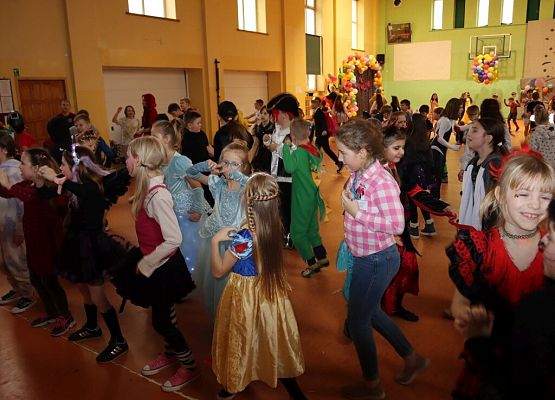 Bal karnawałowy grafika