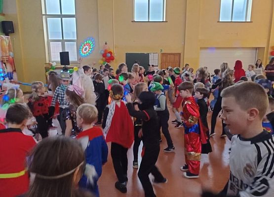 Bal karnawałowy grafika