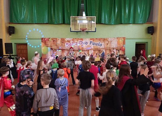 Bal karnawałowy grafika