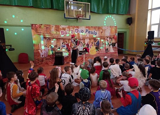 Bal karnawałowy grafika