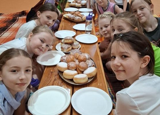 Ferie na sportowo grafika